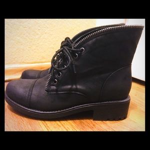 Carlos Santana combat boots